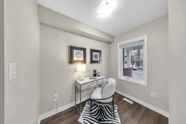 39 Stocks LN, Aurora, ON L4G 0Y3