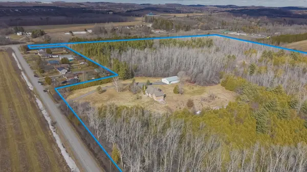 1497 Pentecostal RD, Hamilton Township, ON K9A 4J8