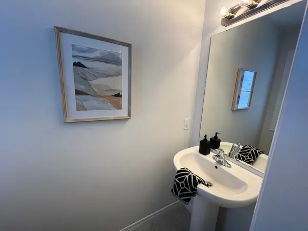 264 Tanglewood DR, Hamilton, ON L0R 1C0