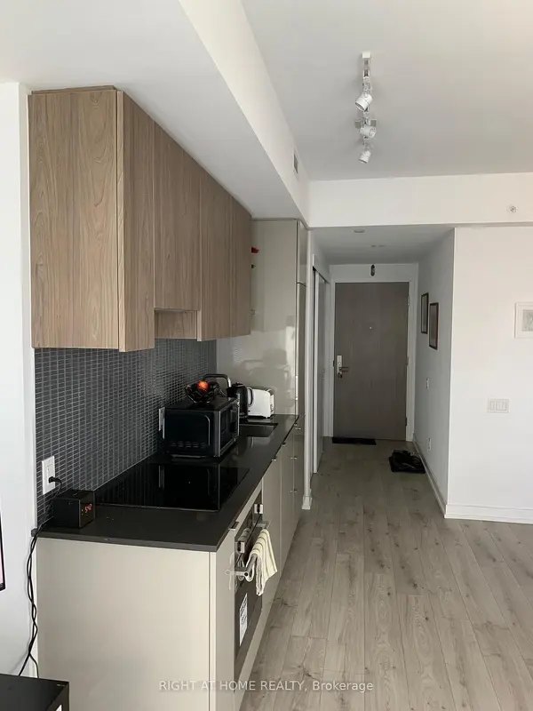 161 Roehampton AVE #3608, Toronto C10, ON M4P 0C8