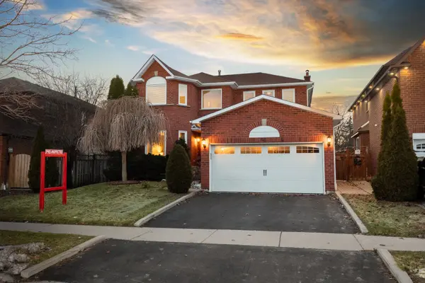 68 Forest Heights ST, Whitby, ON L1R 1X4