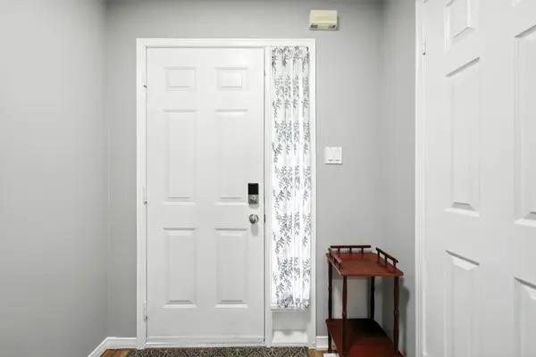 99 Creekwood CRES, Whitby, ON L1R 2K1