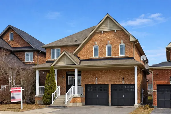 22 Bostock DR, Georgina, ON L4P 0C2