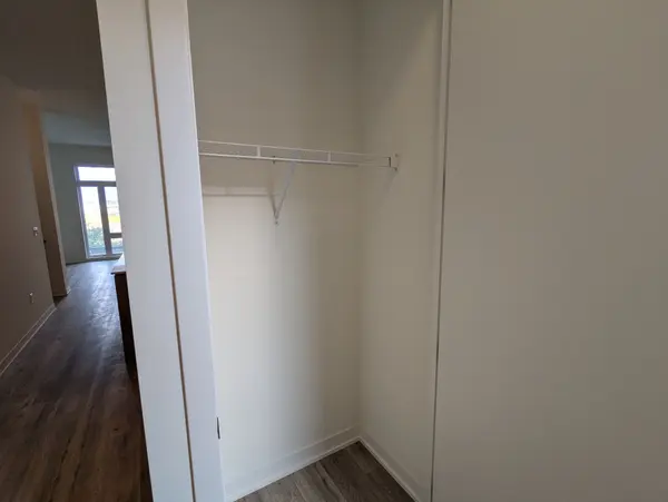 9 Steckley House LN #513, Richmond Hill, ON L4S 0N1