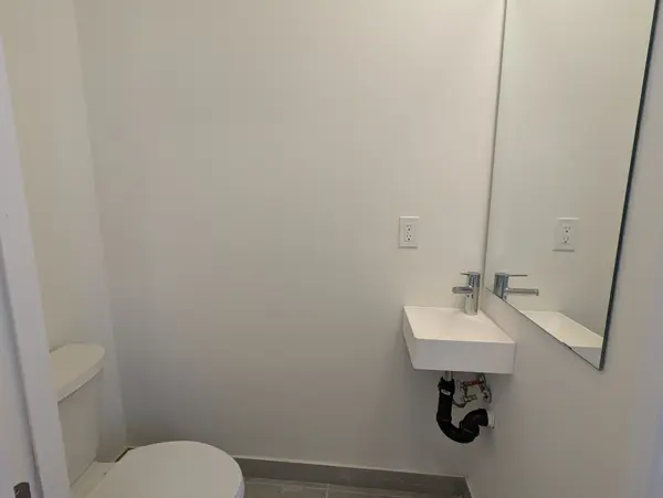 9 Steckley House LN #513, Richmond Hill, ON L4S 0N1