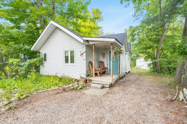 728 Hastings AVE, Innisfil, ON L9S 1Z3