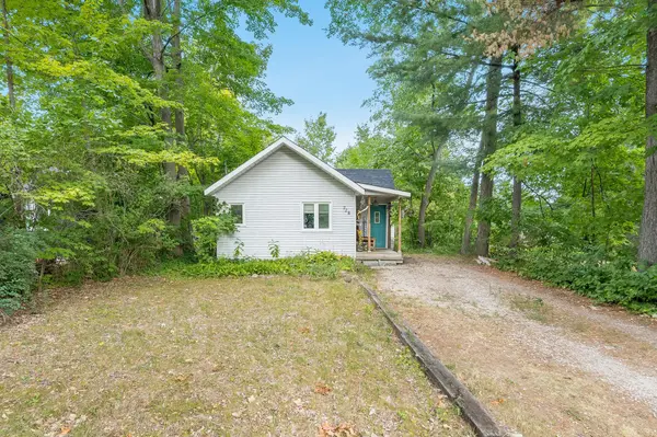 728 Hastings AVE, Innisfil, ON L9S 1Z3