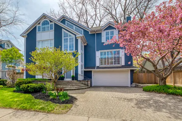 48 Forsythe ST, Oakville, ON L6K 3J7