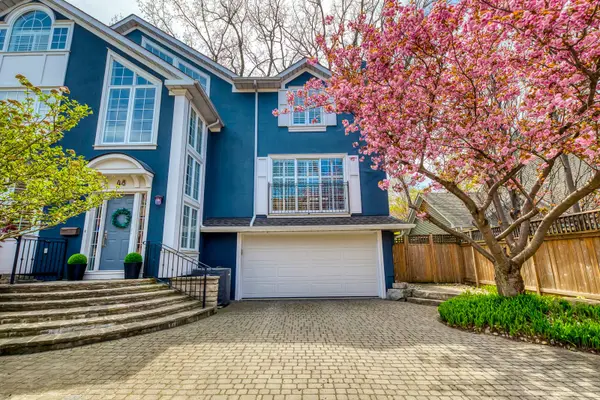 48 Forsythe ST, Oakville, ON L6K 3J7