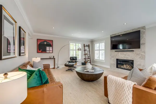 48 Forsythe ST, Oakville, ON L6K 3J7