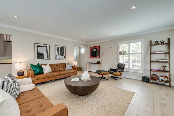 48 Forsythe ST, Oakville, ON L6K 3J7