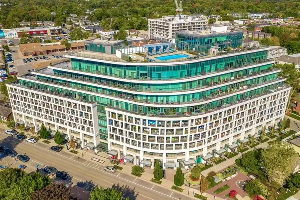 11 Bronte RD #201, Oakville, ON L6L 0E1