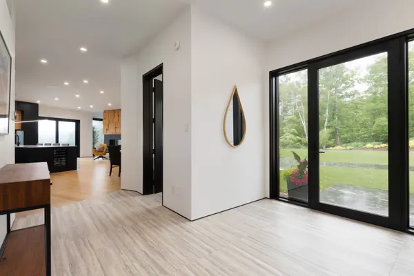 300 West Browns RD, Huntsville, ON P1H 2J3