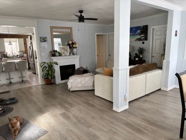 15 Pleasure ST, Kawartha Lakes, ON K0M 1G0