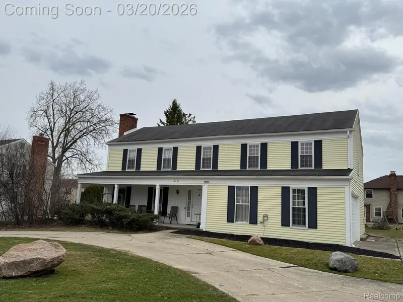 5045 Forestdale DR, West Bloomfield Charter Township, MI 48322