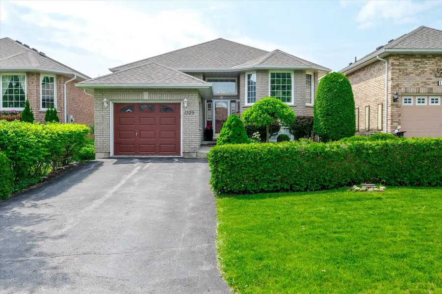1329 White CRES, Peterborough, ON K9K 2L6