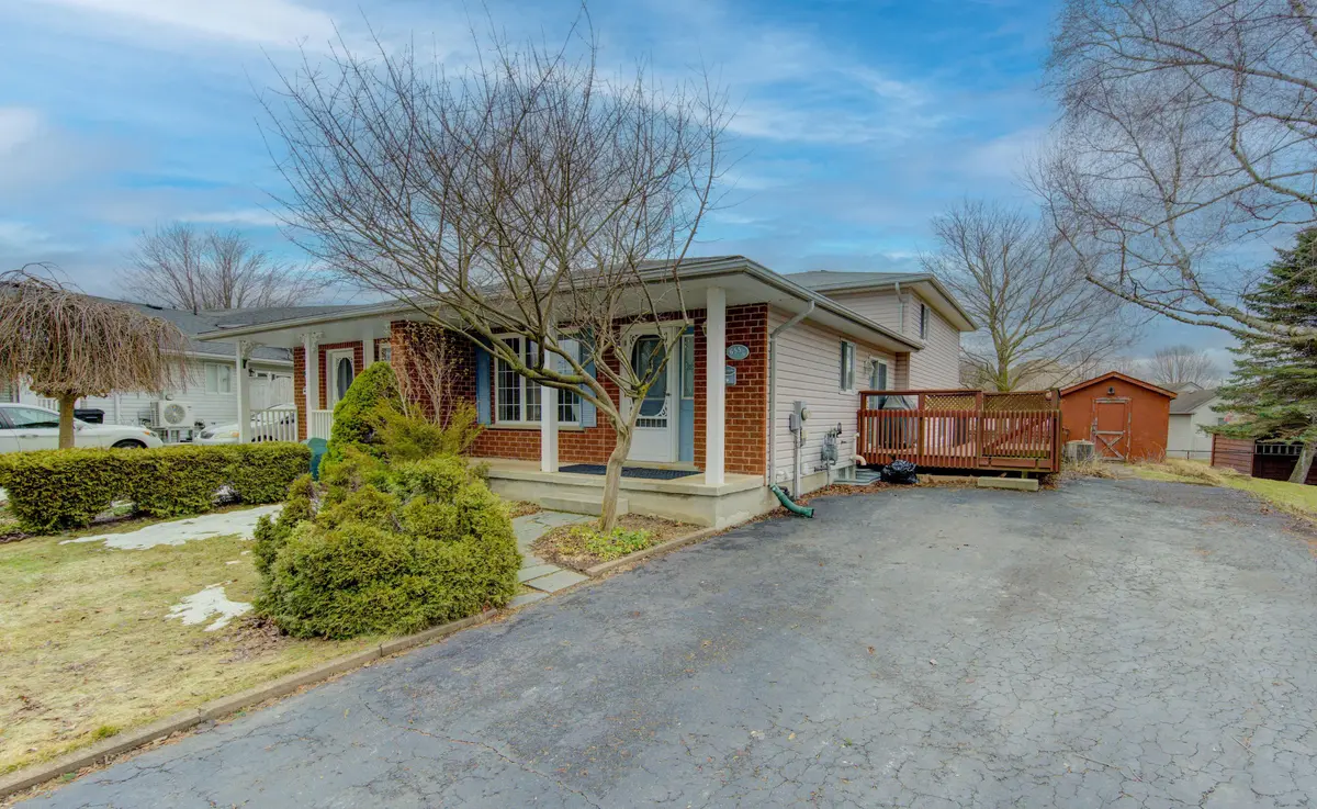 655 Jacob LN #B, Waterloo, ON N2V 2G9