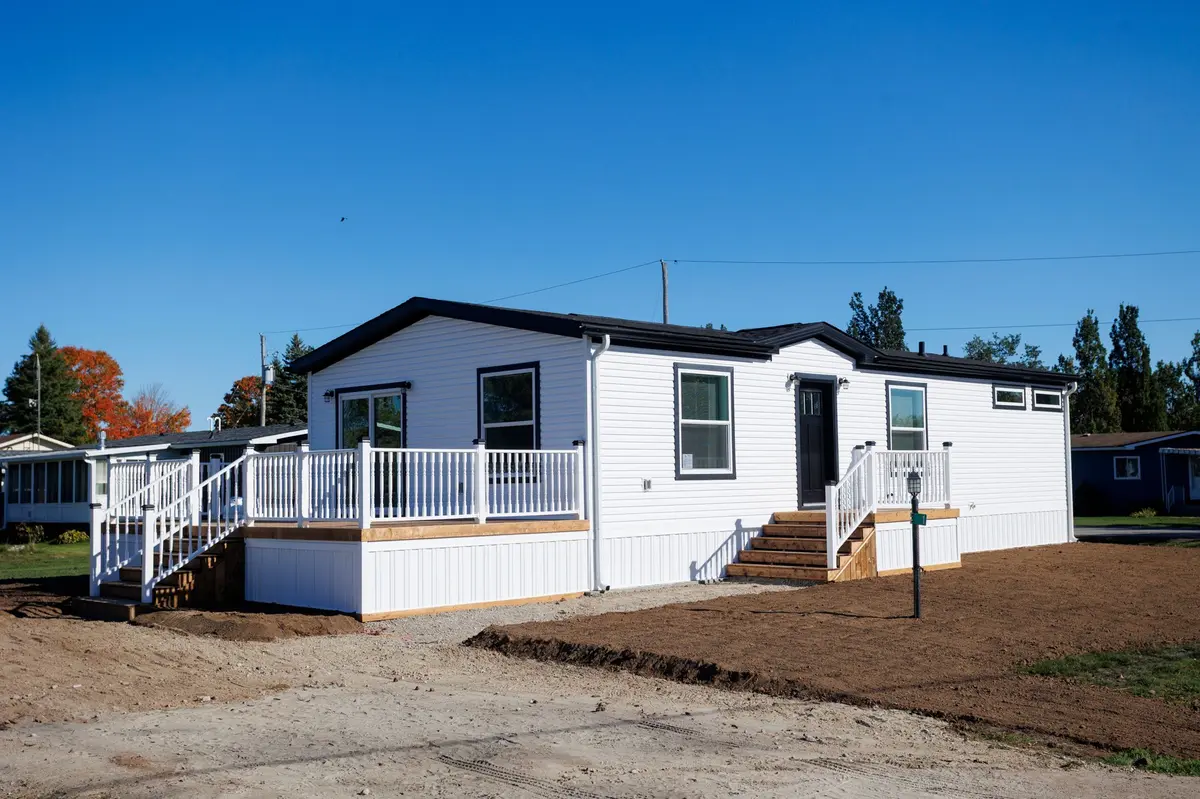 1 Vista DR, Kawartha Lakes, ON K9V 0H7