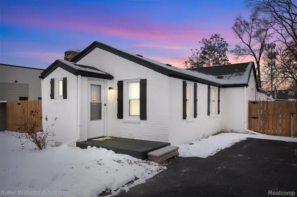 20406 Floral ST,  Livonia,  MI 48152