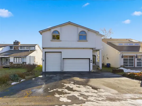 3717 Lake Front ST, Waterford Charter Township, MI 48328