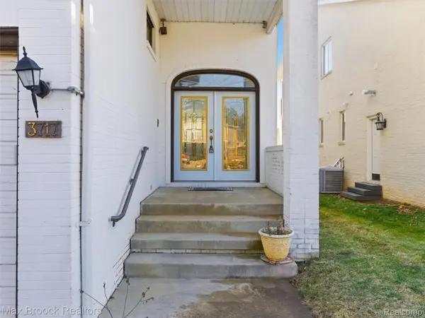 3717 Lake Front ST, Waterford Charter Township, MI 48328