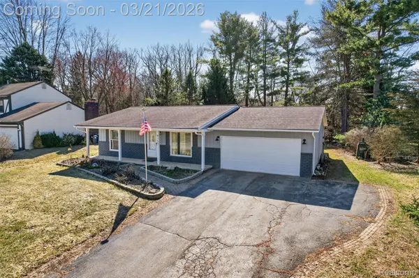 9155 Satelite DR, White Lake Charter Township, MI 48386