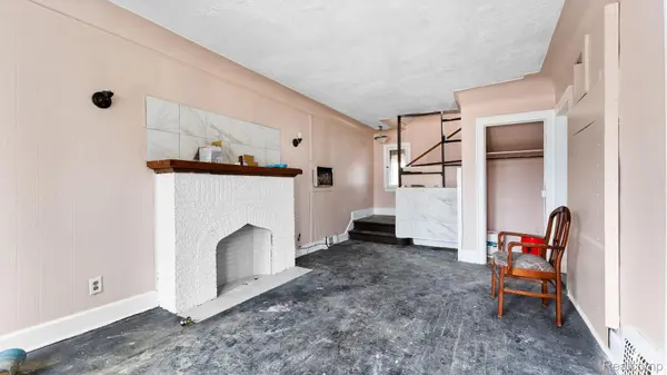 19471 Dwyer ST, Detroit, MI 48234