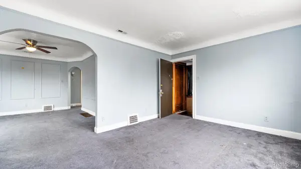 5305 Newport ST, Detroit, MI 48213