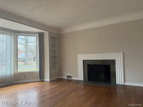 14852 Warwick ST, Detroit, MI 48223