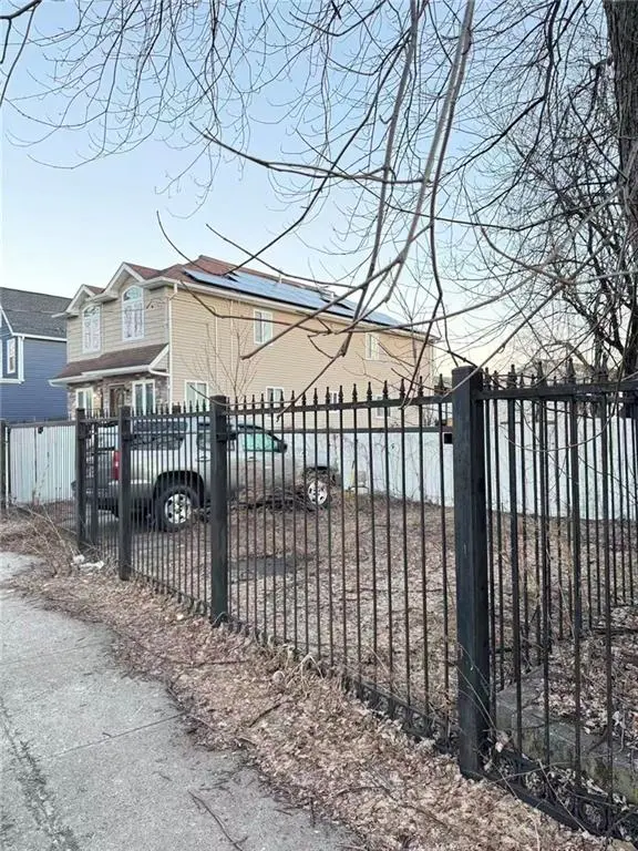 157 Harbor RD, Staten  Island, NY 10303