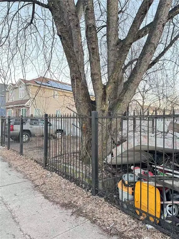 157 Harbor RD, Staten  Island, NY 10303