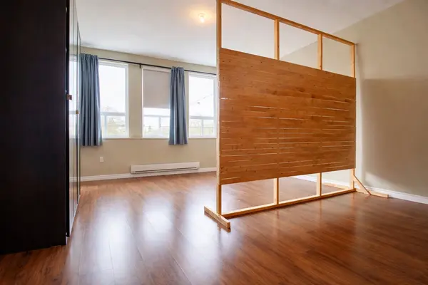 1038 Coxwell AVE #2nd Floor, Toronto E03, ON M4C 3G5