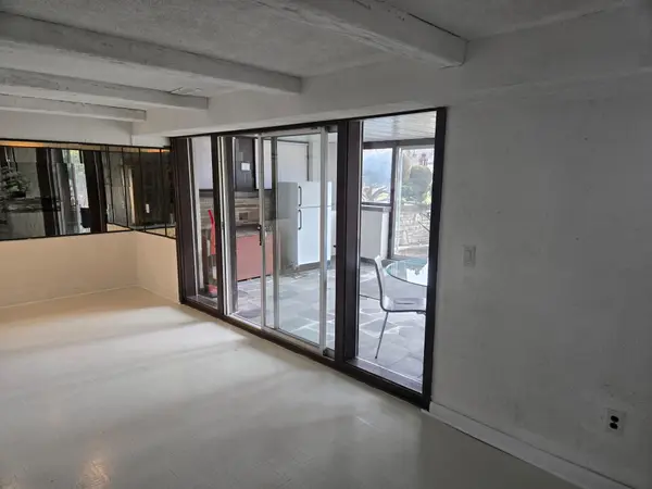 5465 King RD #BSMT, King, ON L7B 1K4