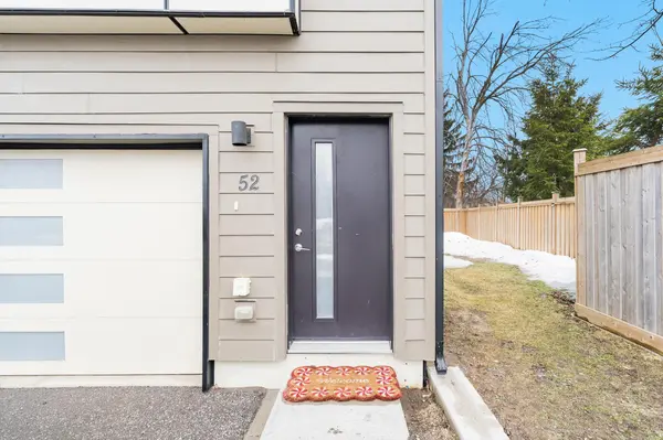 540 Essa RD #52, Barrie, ON L4N 9E5