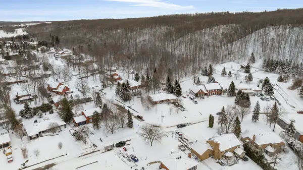 35 Eder TRL, Springwater, ON L0L 1Y3