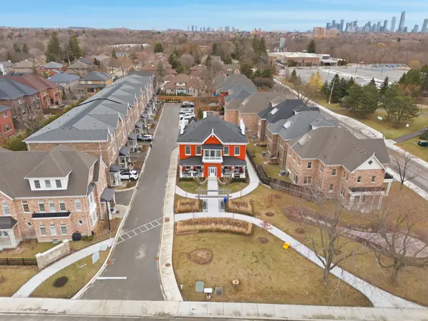 1980-1988 Barber House LN, Mississauga, ON L5M 2G9