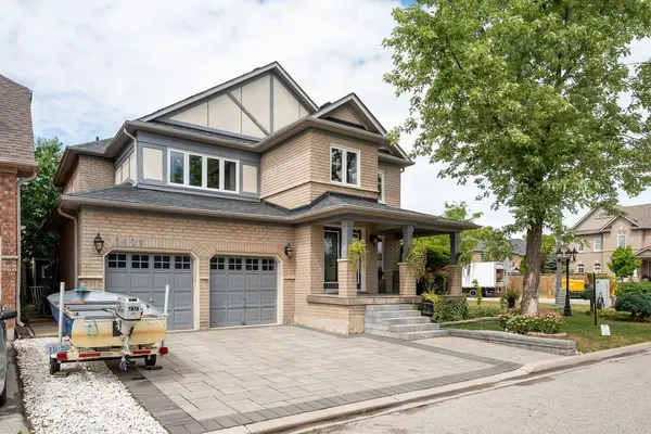 5409 Duchess CT, Burlington, ON L7L 6Z4