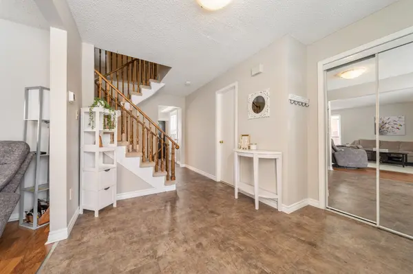 195 Ridge RD, Caledon, ON L7E 4V8