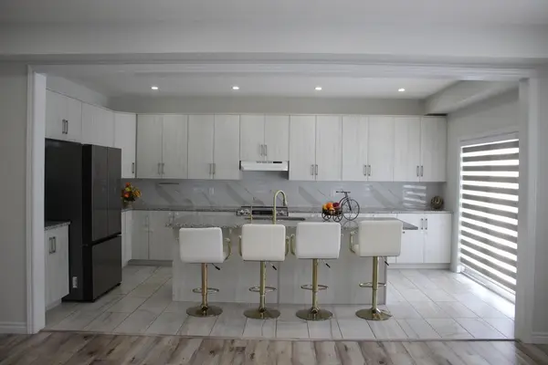 30 Henry Maracle ST E, North Dumfries, ON N0B 1E0