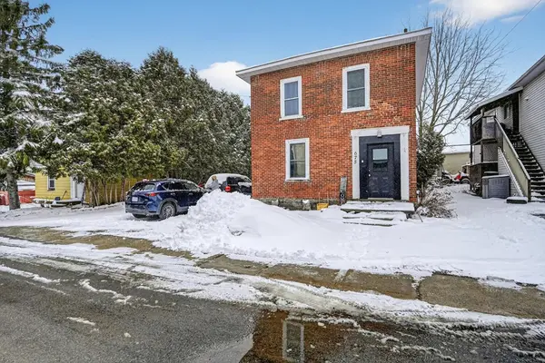 675 Zaire ST, Prescott, ON K0E 1T0