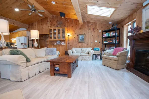 1084 Duck Pond LN, Douro-dummer, ON K0L 2H0