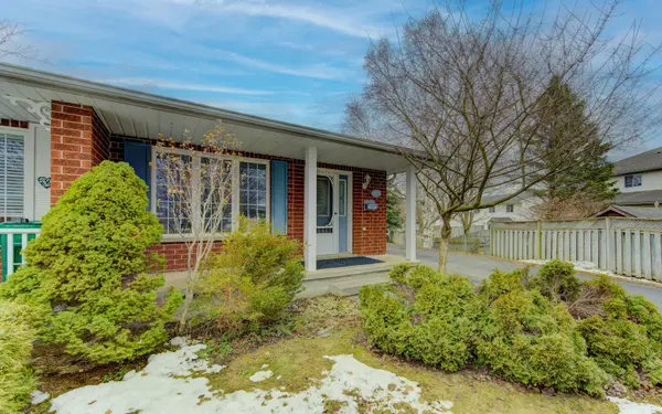 655 Jacob LN #B, Waterloo, ON N2V 2G9