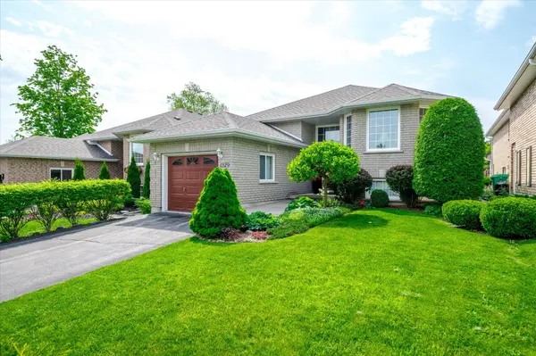1329 White CRES, Peterborough, ON K9K 2L6