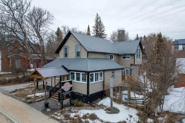 156 Ontario ST, Burk's Falls, ON P0A 1C0