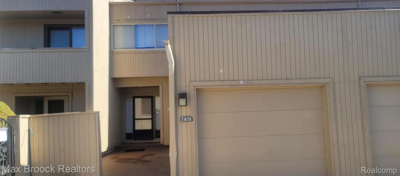 7416 Azalea Court CT, West Bloomfield Charter Township, MI 48322