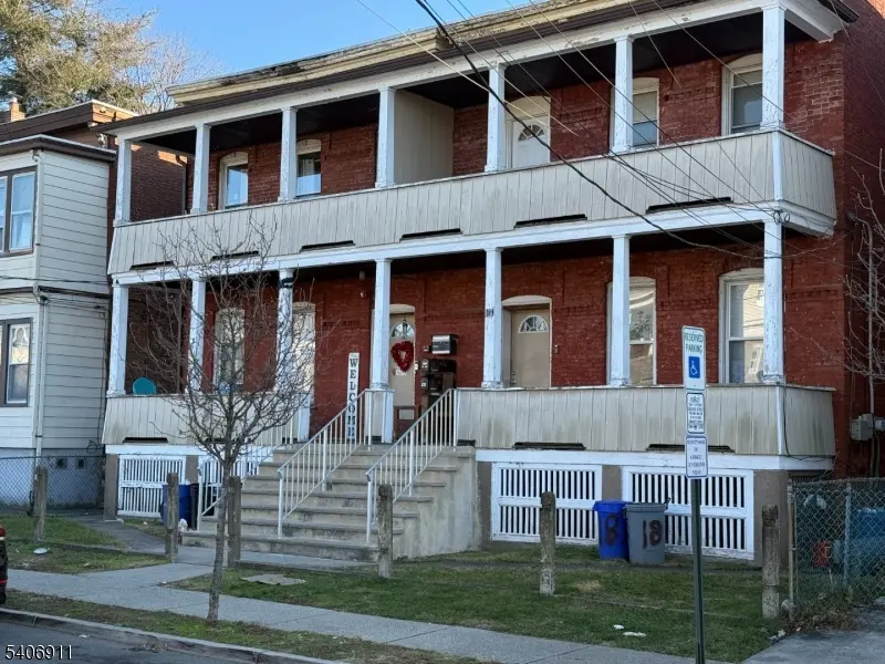 20 Grand St, Garfield City, NJ 07026