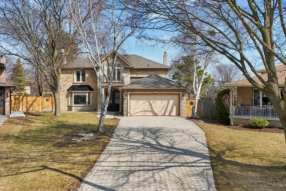 2579 Kenna CT, Mississauga, ON L5K 2K4