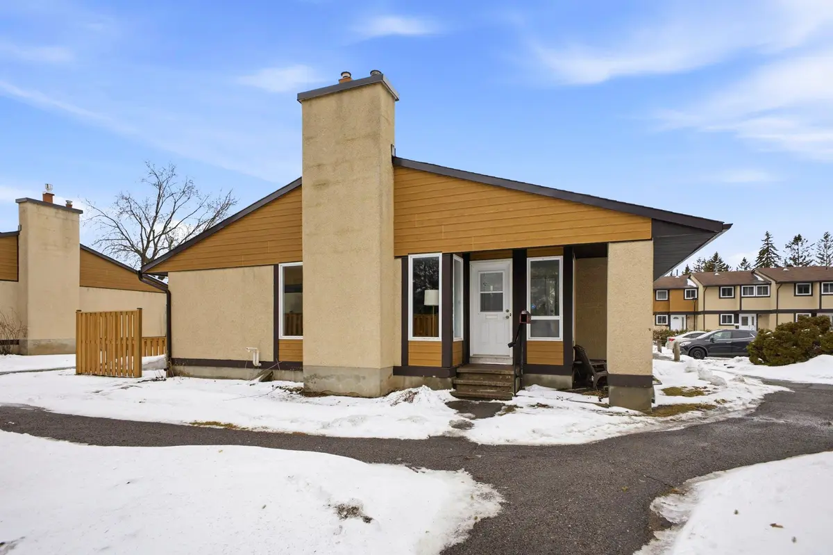 3399 Paul Anka DR #10, Hunt Club - Windsor Park Village And Area, ON K1V 9R8