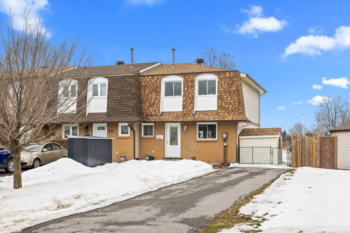 915 Lawnsberry DR, Orleans - Cumberland And Area, ON K1E 1Y2