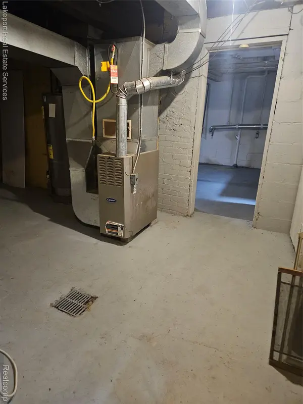 917 Saint Clair ST, Port Huron, MI 48060